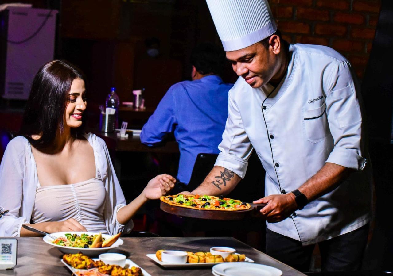 Bloom Hotel - Gachibowli 하이데라바드 외부 사진