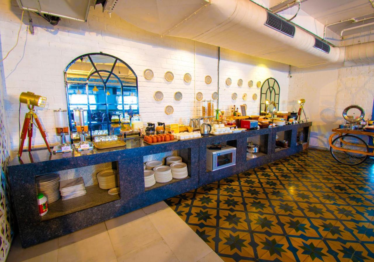 Bloom Hotel - Gachibowli 하이데라바드 외부 사진